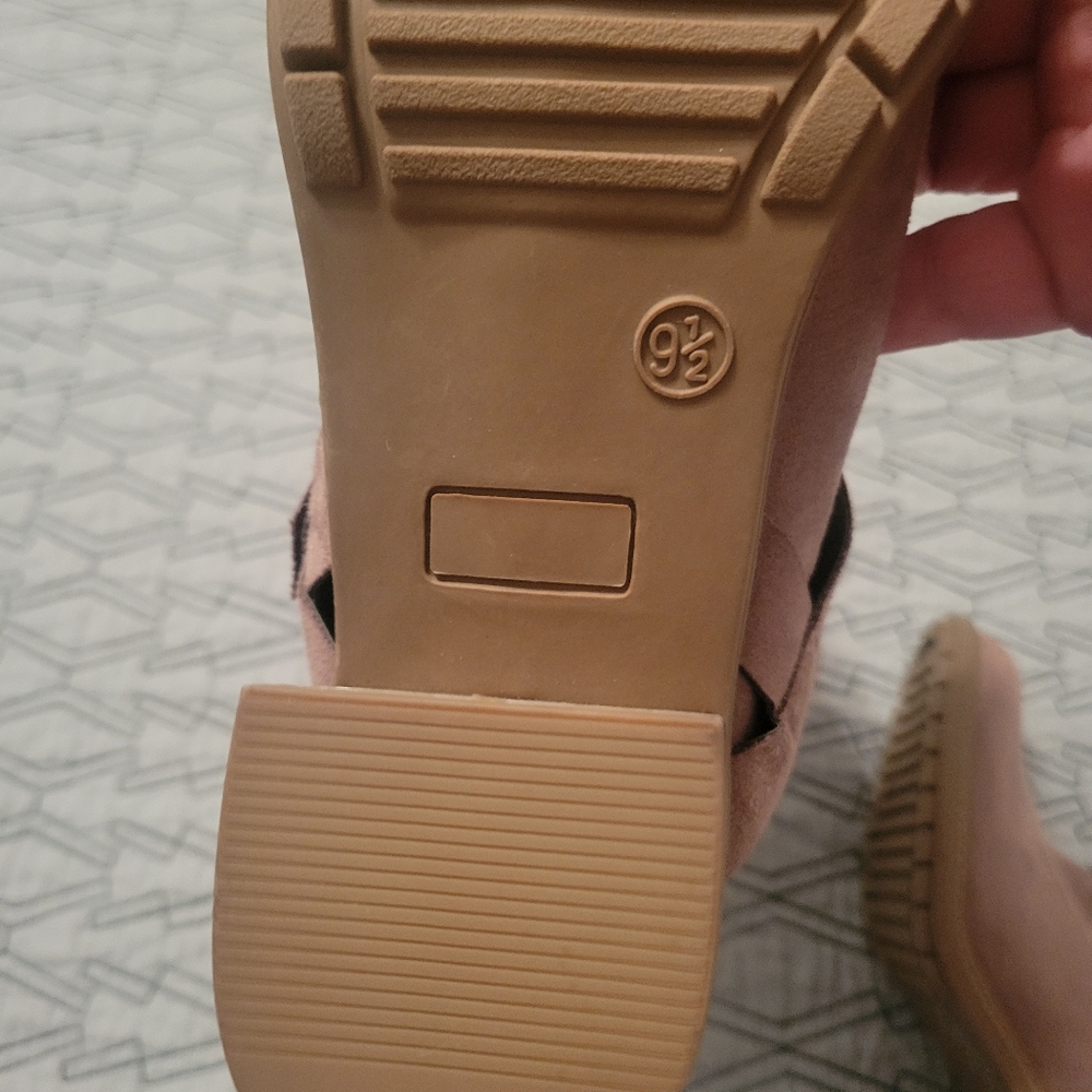 Target booties - Picture 5 of 7